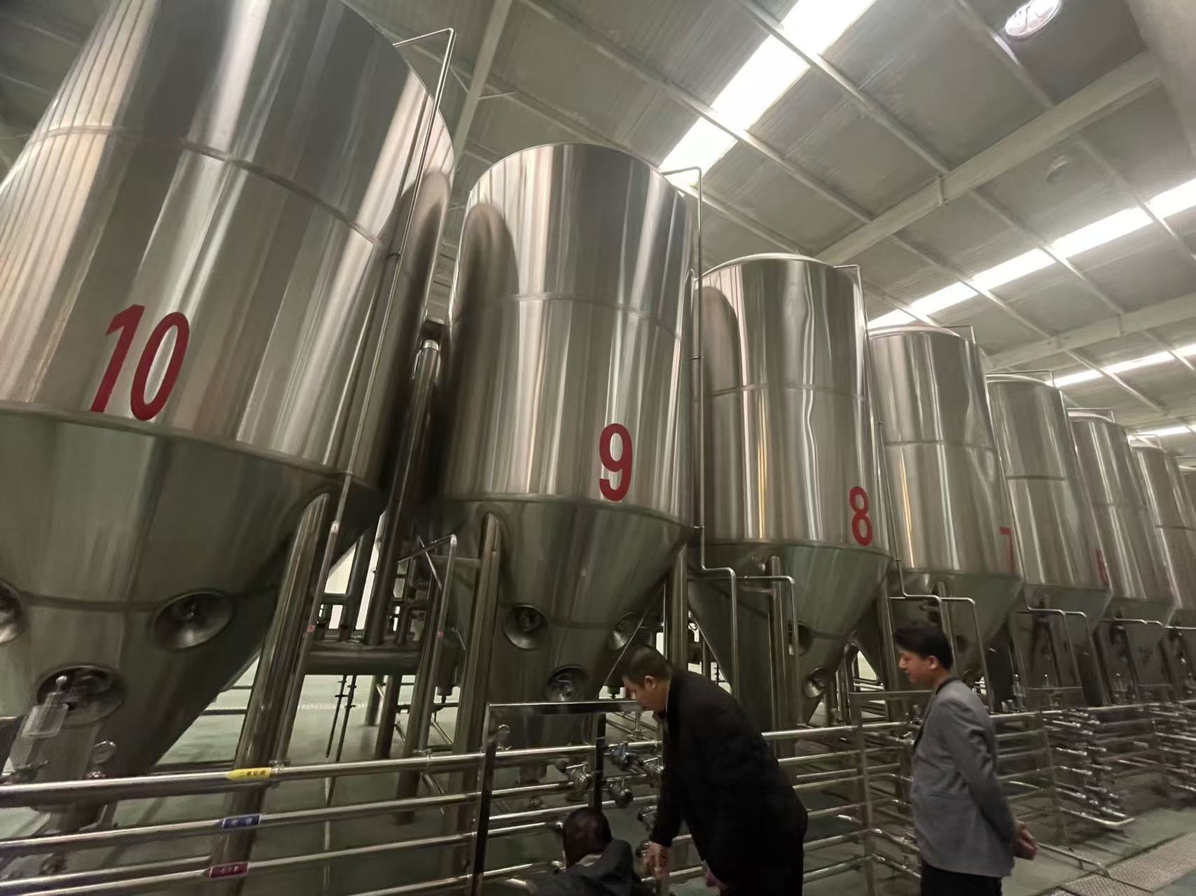 华州精酿啤酒设备厂—平面布置、设备设计、制造、调试、培训等一条龙服务
